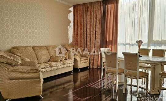 Продажа 4-комн квартиры на вторичном рынке Красногорск г, Павшинский б-р,  д. 32