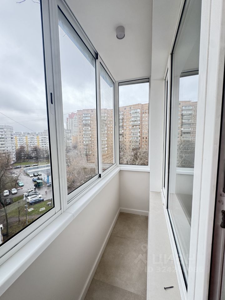 Продажа 2-комн квартиры на вторичном рынке улица Маршала Бирюзова, 13