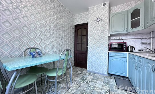 Аренда 2-комн квартиры на вторичном рынке улица Маршала Полубоярова,  д. 2