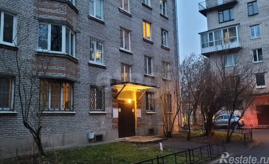 Продажа 2-комн квартиры на вторичном рынке Светлановский пр-кт,  д. 29