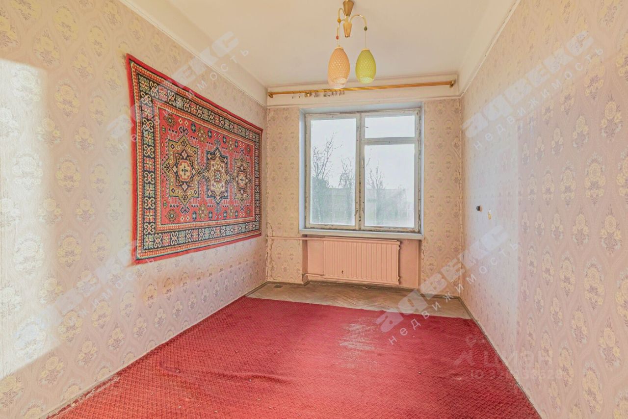 Продажа 3-комн квартиры на вторичном рынке Бухарестская улица, 23К2