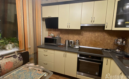 Продажа 1-комн квартиры на вторичном рынке Тельмановское городское поселение, Онежская улица,  д. 7