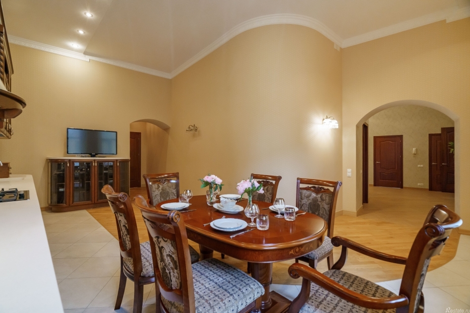 Продажа 6-комн квартиры на вторичном рынке Ковенский пер,  д. 22