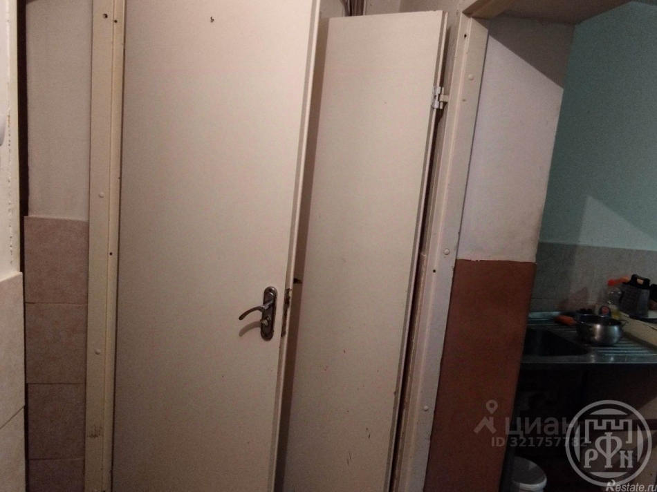 Продажа отдельного здания Кузьмоловский, ул Строителей,  д. 5