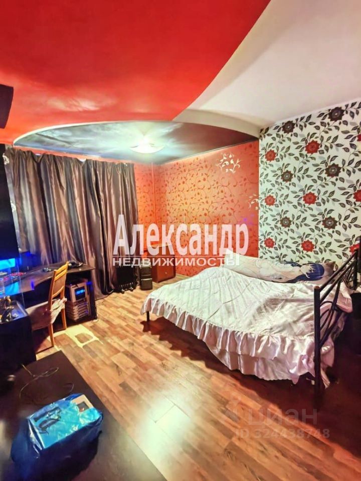 Продажа 2-комн квартиры на вторичном рынке улица Савушкина, 130К1