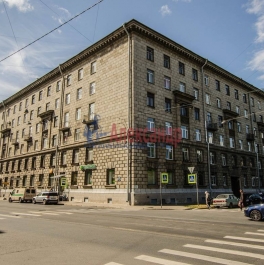 Продажа 3-комн квартиры на вторичном рынке Карташихина ул. ,  д. 10/97