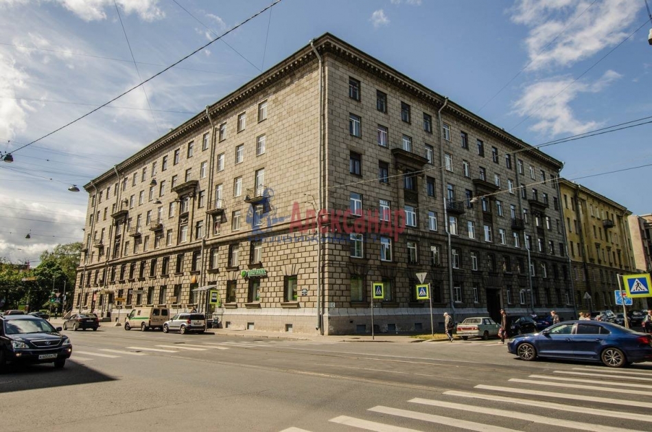 Продажа 3-комн квартиры на вторичном рынке Карташихина ул. ,  д. 10/97