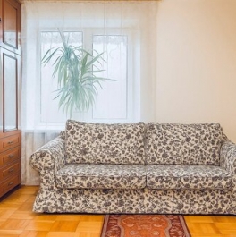 Продажа 3-комн квартиры на вторичном рынке Подольск г, Климовск мкр, Серпуховская ул,  д. 3