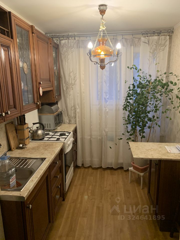 Продажа 2-комн квартиры на вторичном рынке улица Червонного Казачества, 34