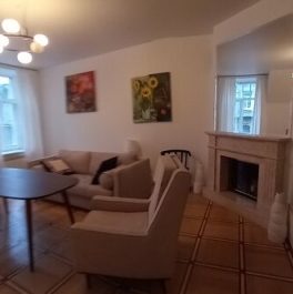 Продажа 4-комн квартиры на вторичном рынке Лахтинская улица,  д. 25Б