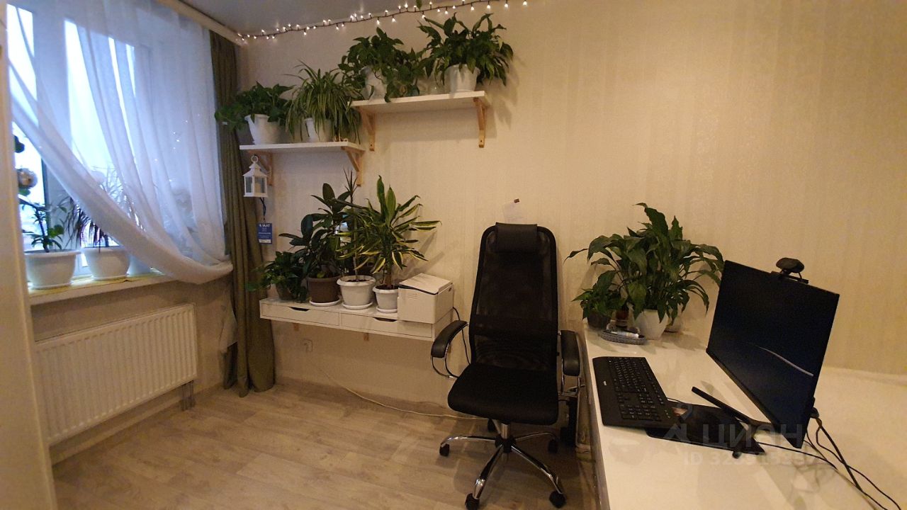 Продажа 1-комн квартиры на вторичном рынке пос. Бугры, улица Школьная, 11к1