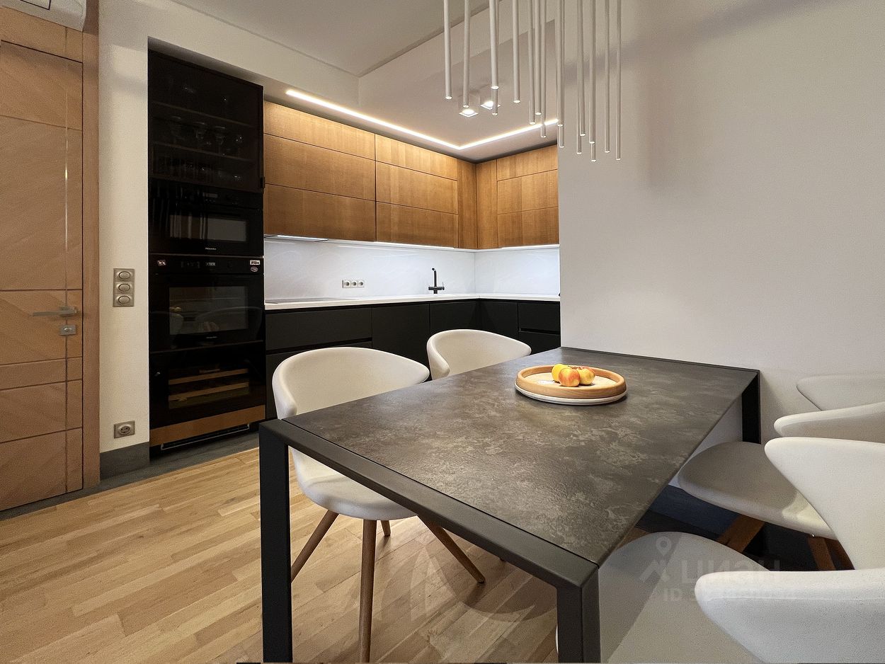 Продажа 3-комн квартиры на вторичном рынке Басманный переулок, 5