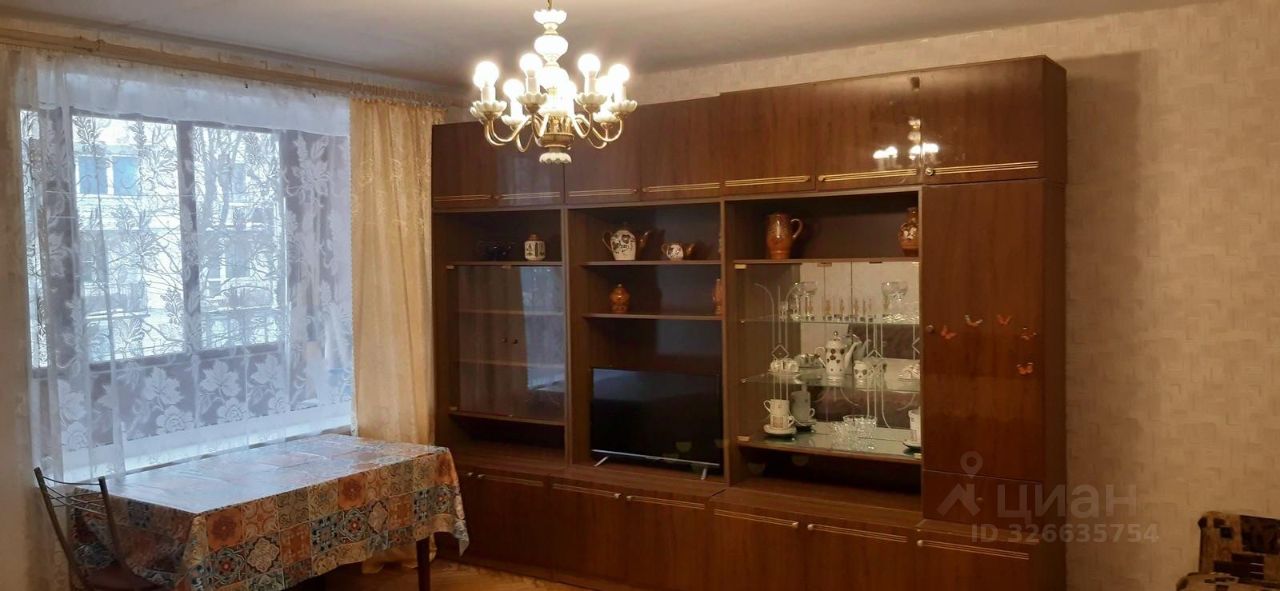 Аренда 2-комн квартиры на вторичном рынке проспект Ветеранов, 151К2