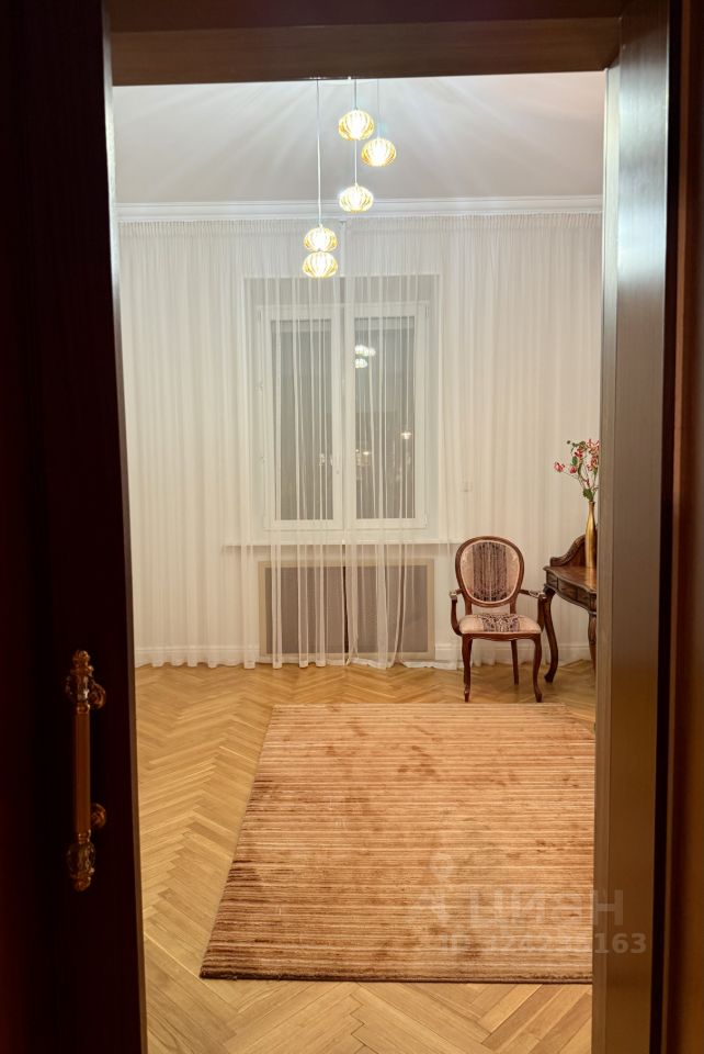 Аренда 4-комн квартиры на вторичном рынке Малый Левшинский переулок, 14/9С1