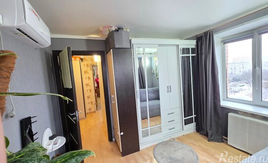 Продажа 3-комн квартиры на вторичном рынке Долгопрудный, ул Спортивная,  д. 9