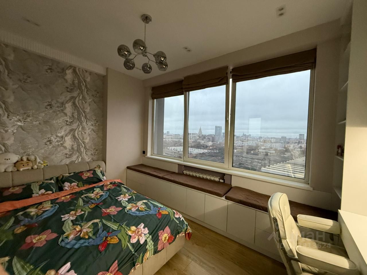 Продажа 2-комн квартиры на вторичном рынке улица Авиаконструктора Сухого, 2к1