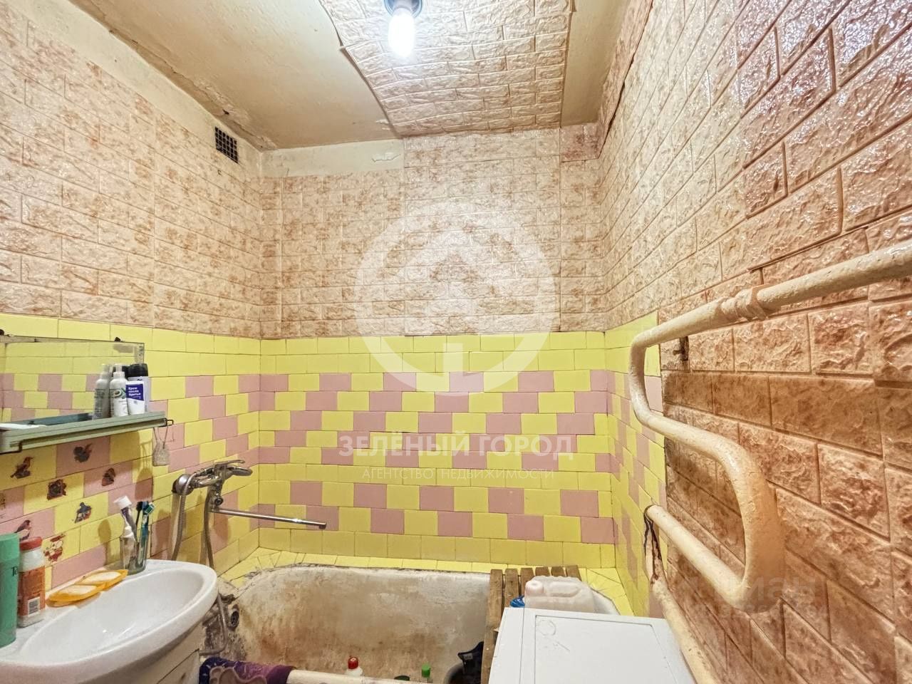 Продажа 3-комн квартиры на вторичном рынке Клин, Молодежная улица, 11