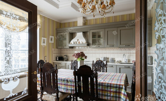 Аренда 4-комн квартиры на вторичном рынке Кирочная улица,  д. 64