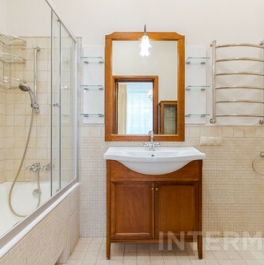 Аренда 5-комн квартиры на вторичном рынке ул Островная,  д. 16