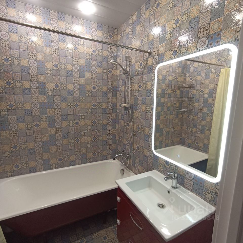 Продажа 2-комн квартиры на вторичном рынке Новоивановское рп, бульвар Эйнштейна, 2