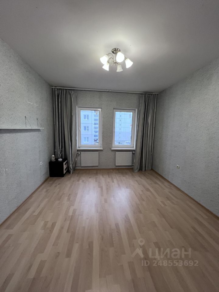 Аренда 3-комн квартиры на вторичном рынке Петергофское шоссе, 84К3