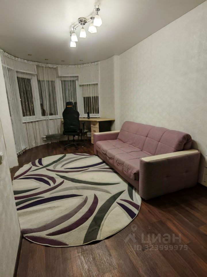 Аренда 3-комн квартиры на вторичном рынке Пролетарский проспект, 7