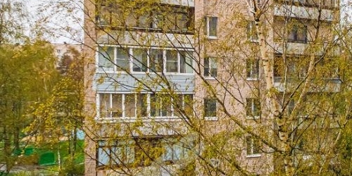 4-комн квартира улица Летчика Пилютова, 23