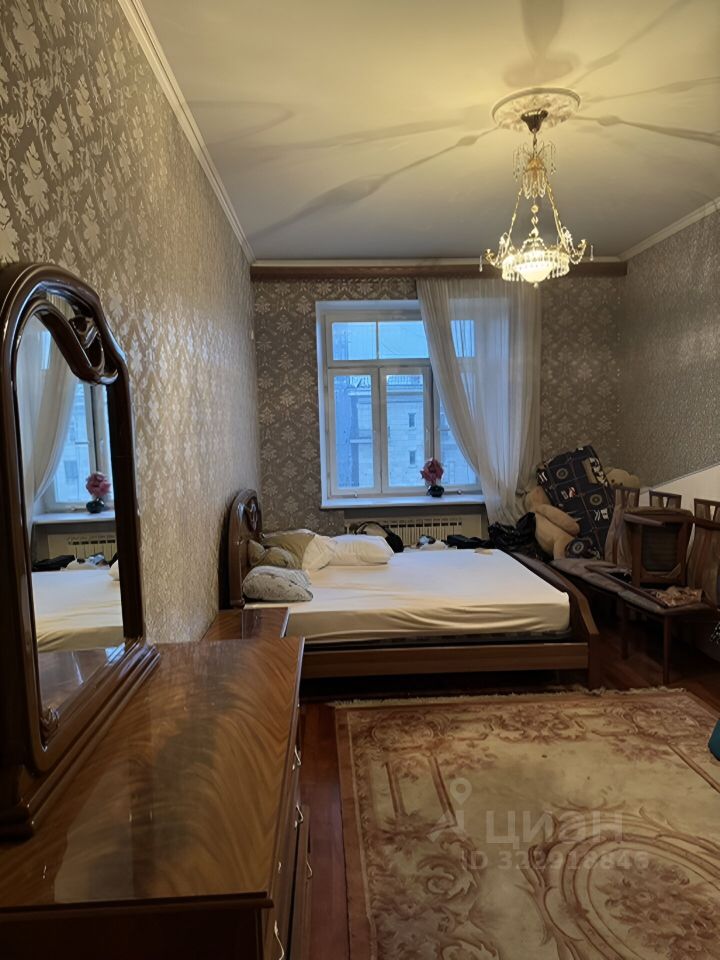Продажа 3-комн квартиры на вторичном рынке Московский проспект, 167