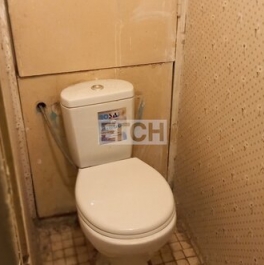 Продажа 2-комн квартиры на вторичном рынке ул Молостовых,  д. 15,  к. 5