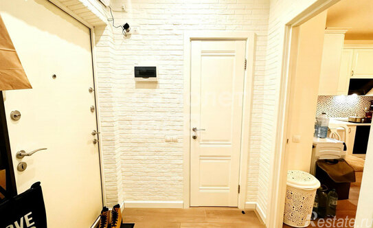 Продажа 1-комн квартиры на вторичном рынке Западный, ул Лунная,  д. 33