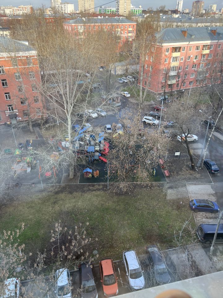 Продажа 3-комн квартиры на вторичном рынке Сторожевая улица, 20