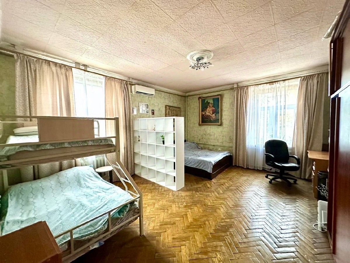 Продажа 4-комн квартиры на вторичном рынке Первомайская улица, 109/2