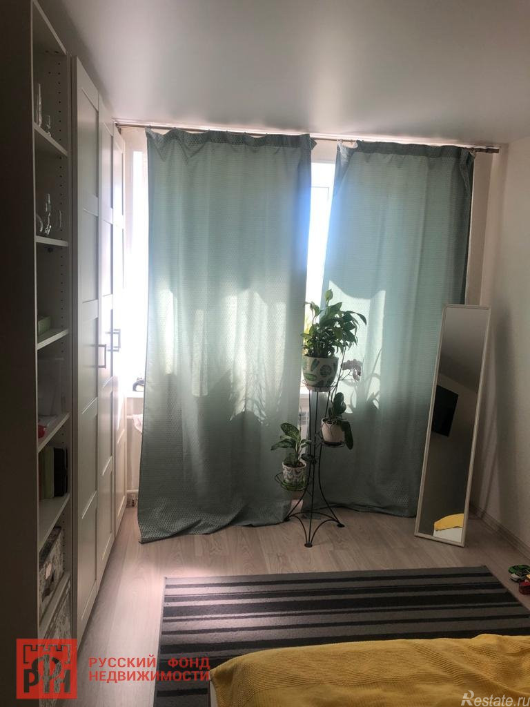 Продажа 3-комн квартиры на вторичном рынке Петергоф г., Ропшинское шос.,  д. 4