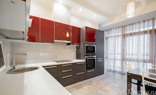 Продажа 4-комн квартиры на вторичном рынке Пироговская Б. ул,  д. 8