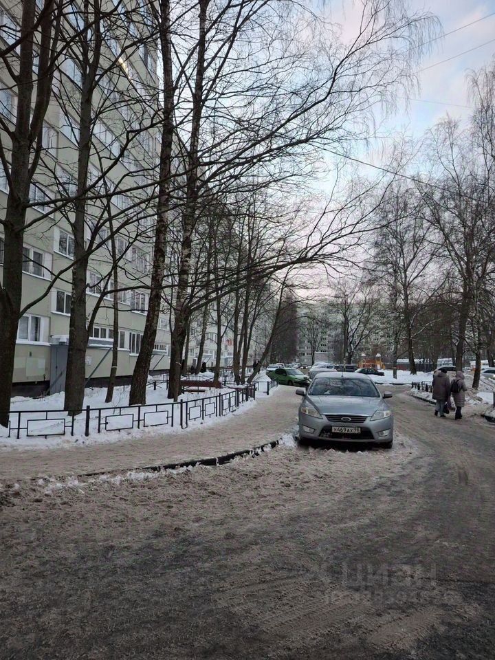 Продажа 2-комн квартиры на вторичном рынке проспект Просвещения, 20/25