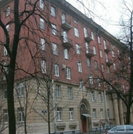 Продажа 3-комн квартиры на вторичном рынке Бассейная ул