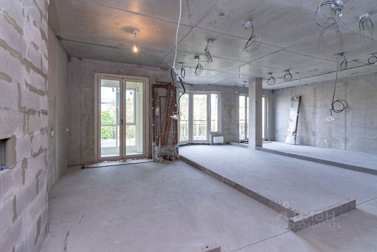 Продажа 3-комн квартиры на вторичном рынке улица Гастелло, 7