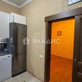 Продажа 3-комн квартиры на вторичном рынке ул Мосфильмовская,  д. 6