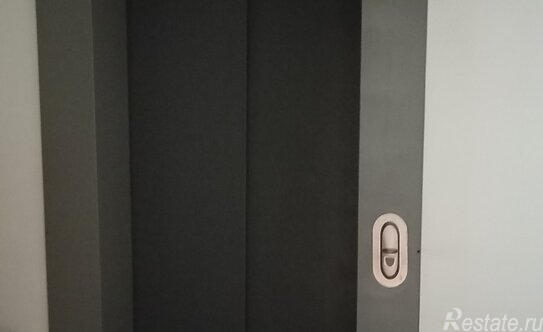 Продажа 4-комн квартиры на вторичном рынке Лебединая улица,  д. 1