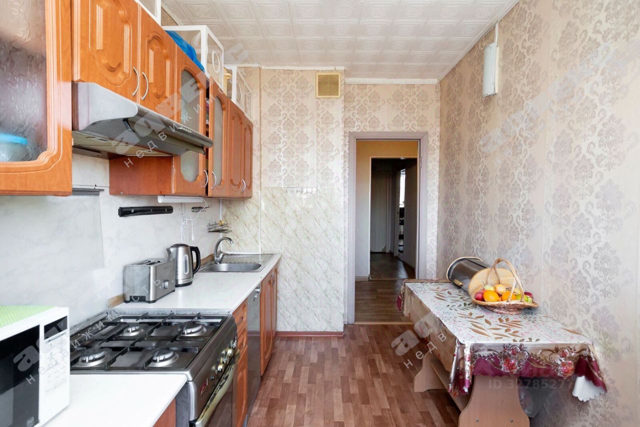 Продажа 3-комн квартиры на вторичном рынке улица Кораблестроителей,  д. 39Б
