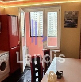 Продажа 1-комн квартиры на вторичном рынке улица Лётчика Ульянина,  д. 2