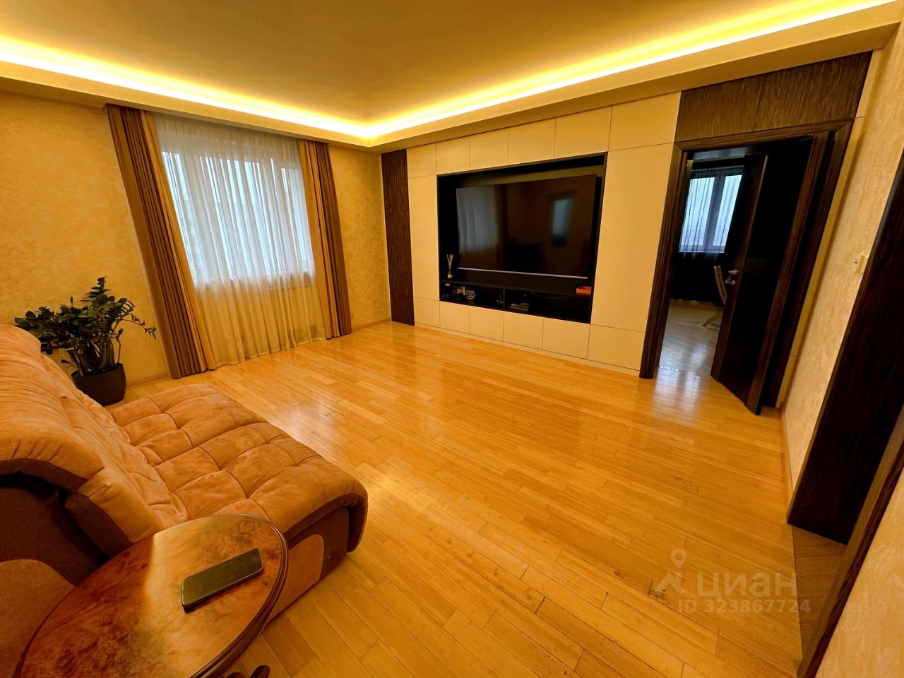 Аренда 4-комн квартиры на вторичном рынке Митинская улица, 10к1