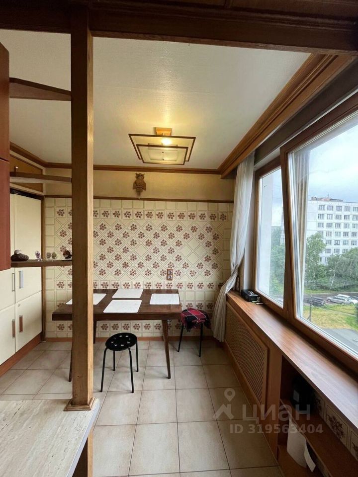 Продажа 3-комн квартиры на вторичном рынке Белградская улица, 6К1