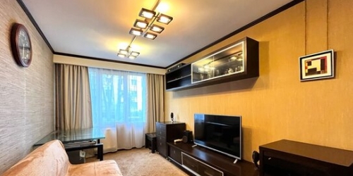 3-комн квартира ул Лёни Голикова,  д. 37