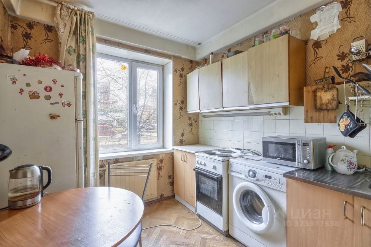 Продажа 2-комн квартиры на вторичном рынке Стародеревенская улица, 30