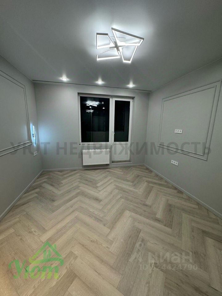 Продажа студии с. Домодедово, улица Современников,  д. 8