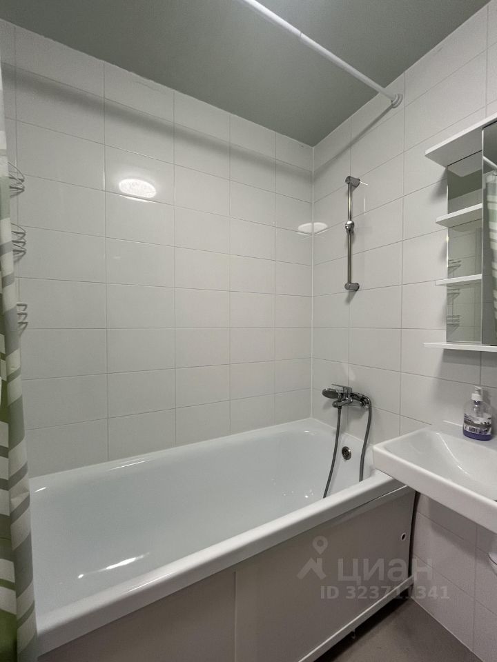 Аренда 1-комн квартиры на вторичном рынке Боброво пгт, улица Лесная, 14