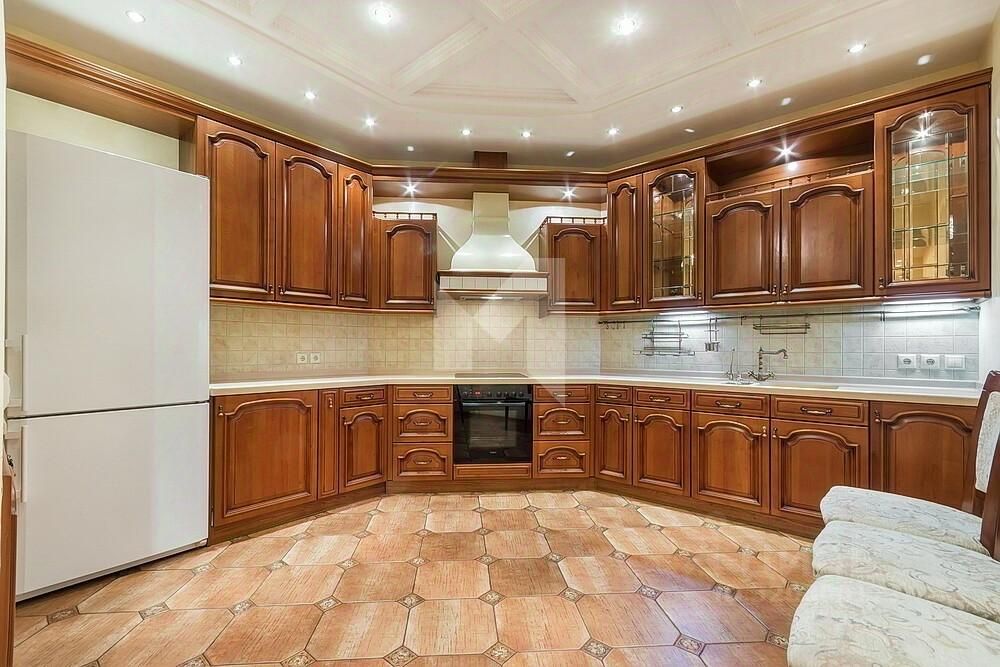 Продажа 4-комн квартиры на вторичном рынке Казарменный переулок, 3С6