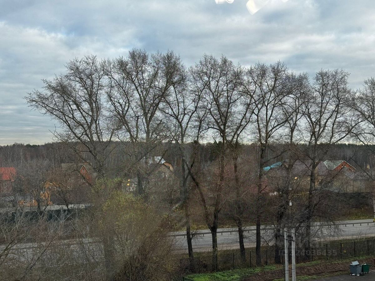 Продажа 3-комн квартиры на вторичном рынке д. Островцы, улица Подмосковная, 35