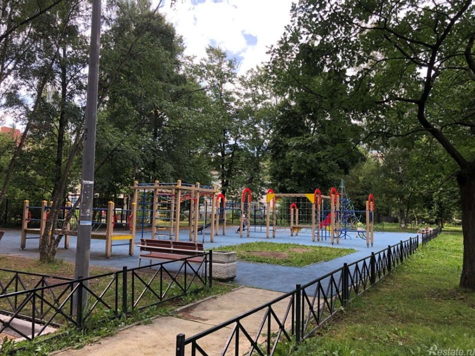 Продажа 3-комн квартиры на вторичном рынке Поэтический бул. ,  д. 11,  к. 2